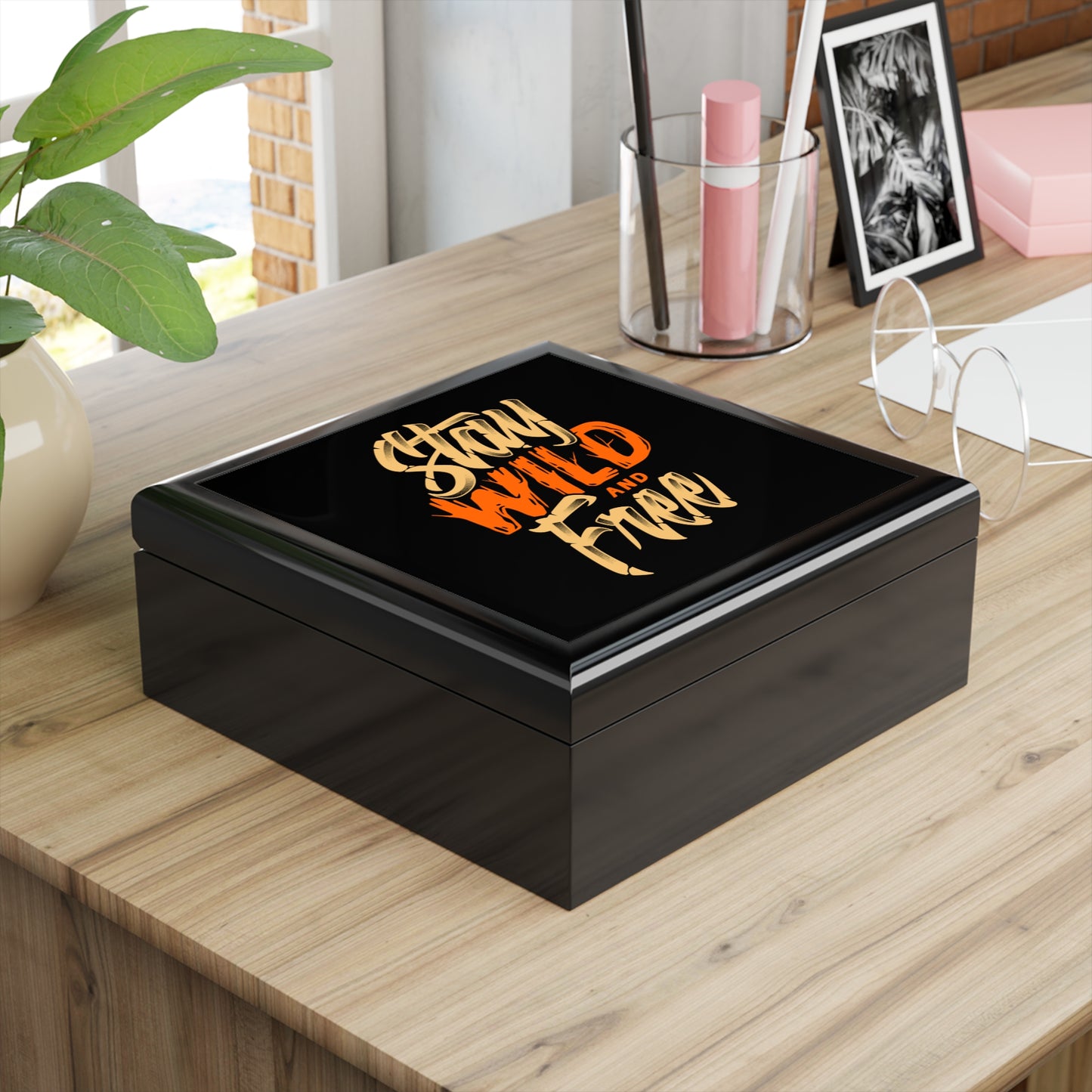 Stay Wild and Free Jewelry Box – Inspirational Camping Quote Design