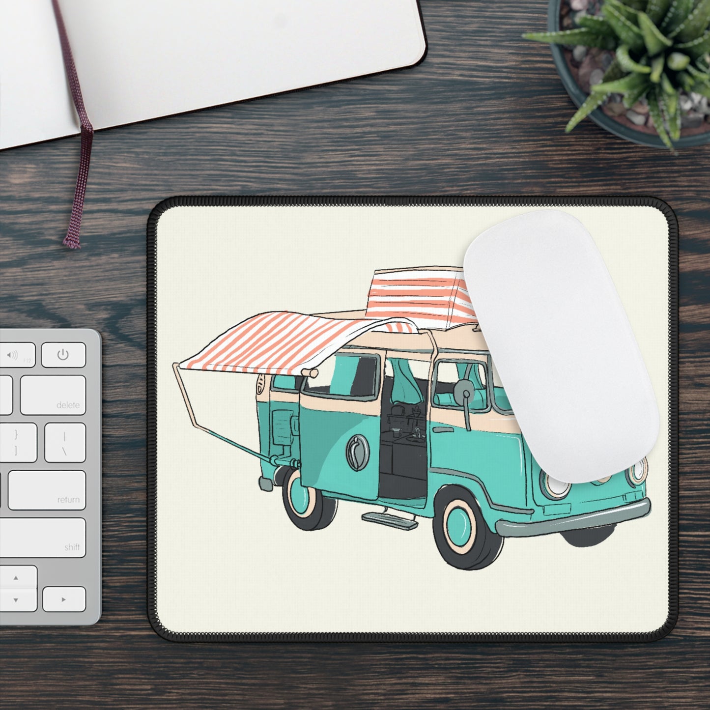 Retro Camper Van Mouse Pad – Vintage Road Trip Vibes